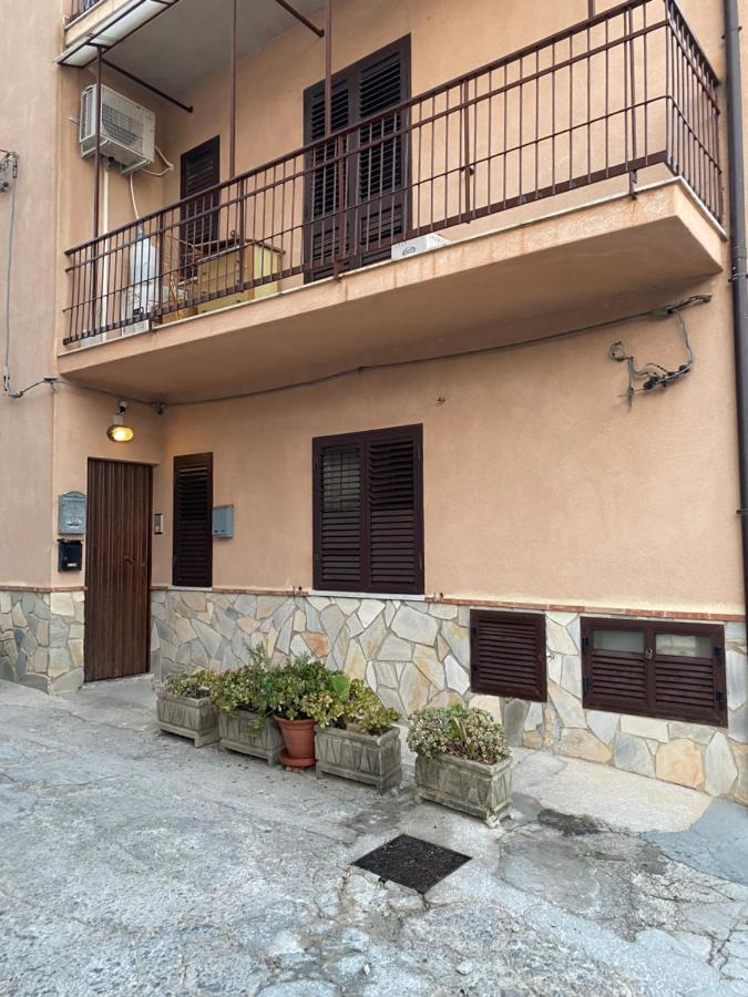 Appartamento Casa Dominique Cefalù Esterno foto